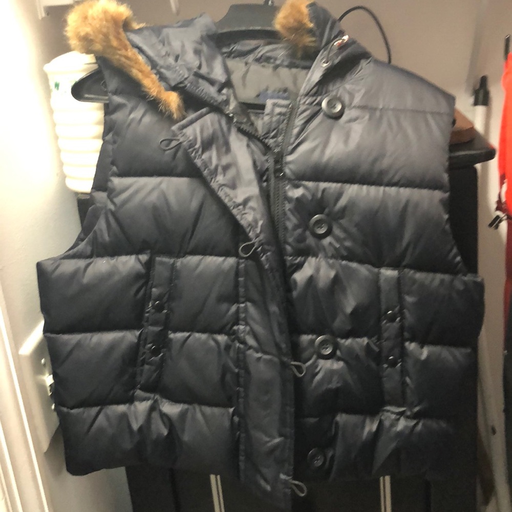 GAP zip vest